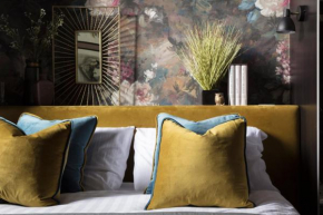Luxury Boutique Apt in fashionable Stockbridge 5*